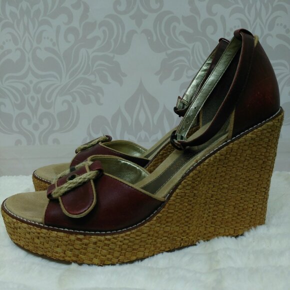 Y2K Kenneth Cole Reaction Wedge Heel Sandals Ankle Strap US Size 8.5 Red Leather - Picture 2 of 12